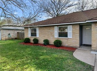506 Walnut St, Lake Jackson, TX 77566