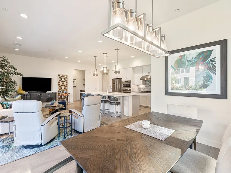 1701 Retreat Cir — Photo 17