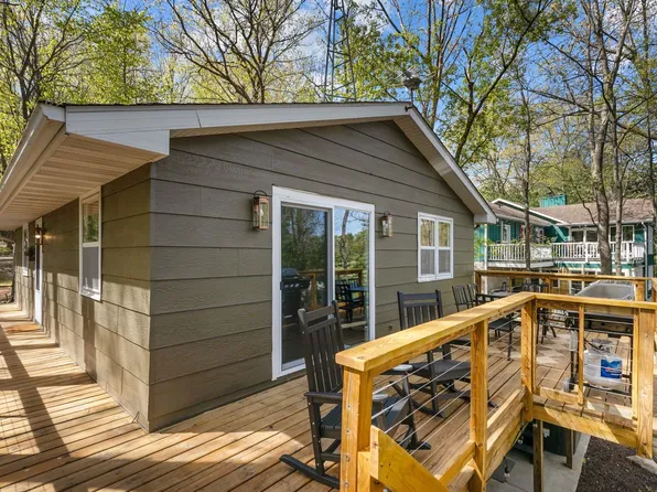N2382 Alpine Dr, Wautoma, WI 54982