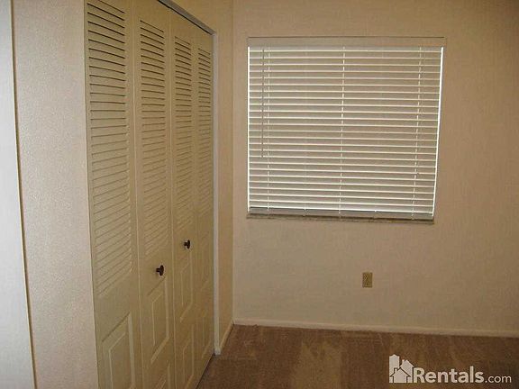 3rd image of 20065 NE 3rd Ct APT 3