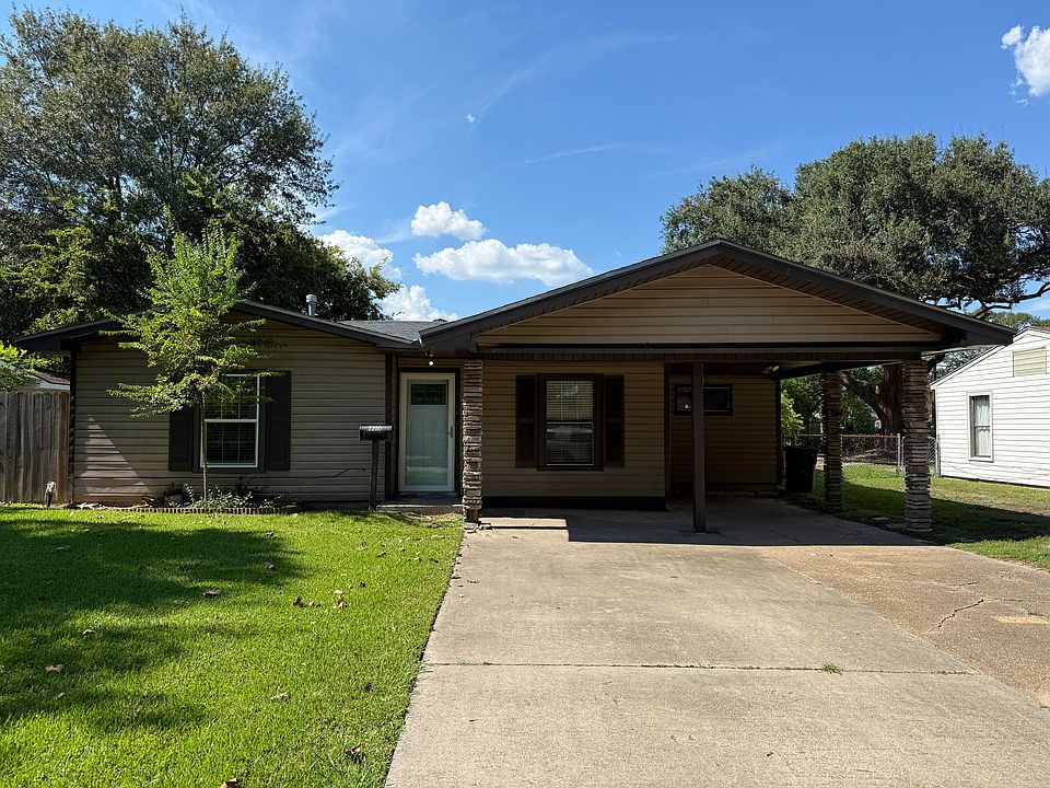1st image of 2250 5th St