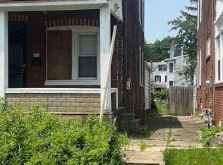 118 S 3rd St, Darby, PA 19023