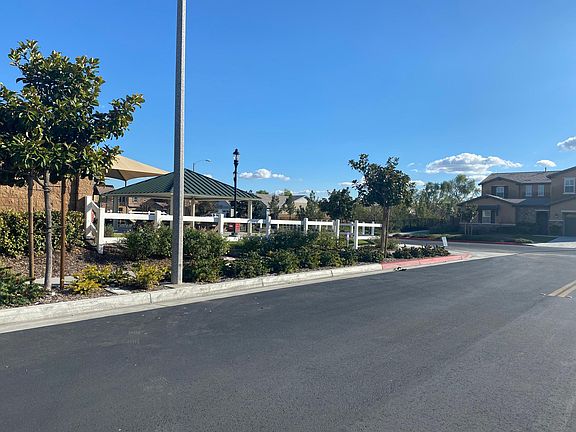 Neighborhood view 2