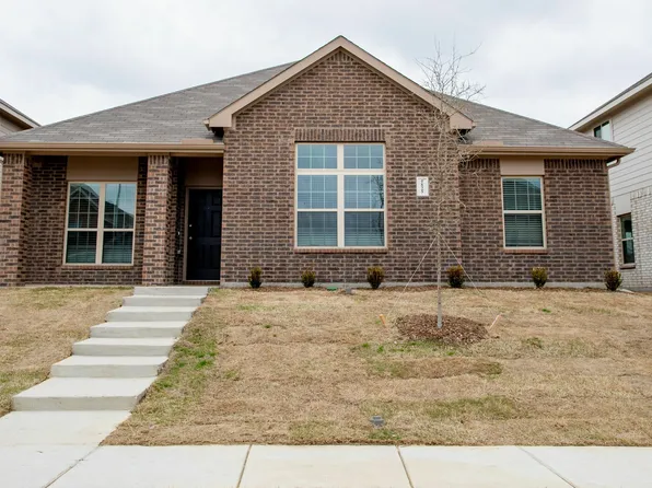 1825 Cross Oaks Dr, Lancaster, TX 75146