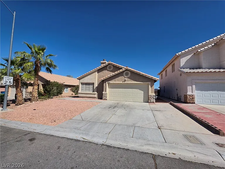 6674 Jordan River Dr — Photo 2