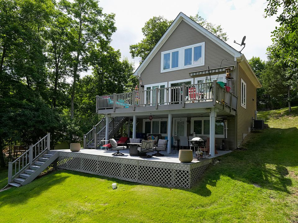 1st image of 395 Fernwood Dr