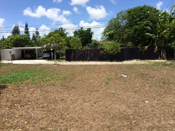321 S C St, Lake Worth, FL 33460