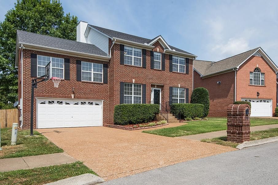 1st image of 238 Wisteria Dr