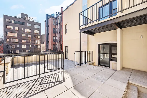 Rented by BH Brokerage Group | media 10