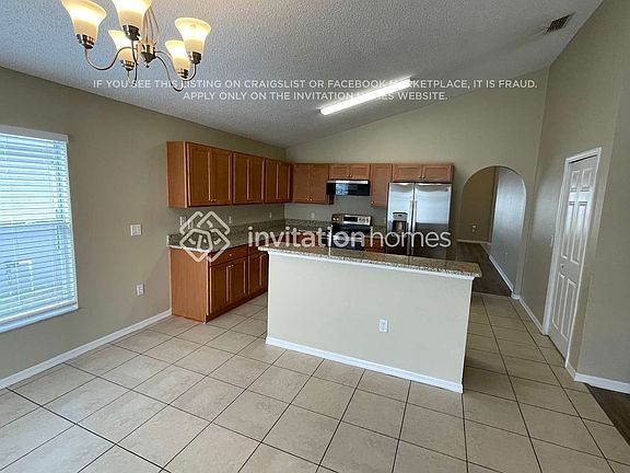 5th image of 121 Rose Hill Trl