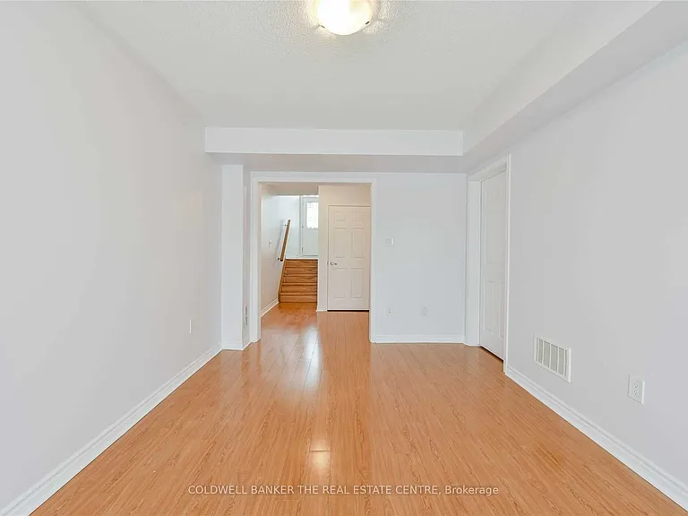 66 Bannister Cres — Photo 10