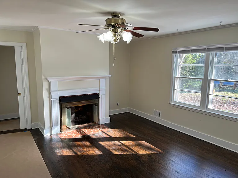 207 Skyview Dr — Photo 9
