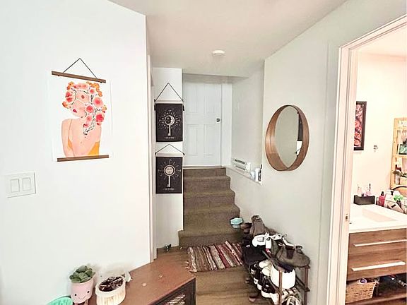 4th image of 273 Gibson St #2