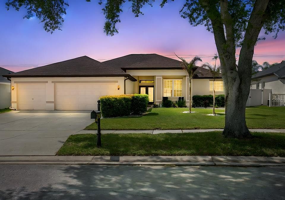 1st image of 2814 Duncan Tree Cir