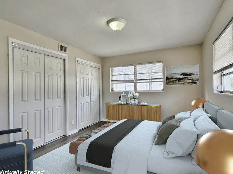 **"Live Among the Palms: Your Arlington Oasis Awaits!"** — Photo 11