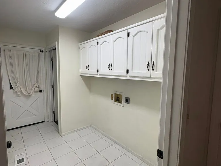 7083 Parkarms Ct — Photo 8