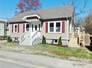 21 Overbrook Ave, Warwick, RI 02889