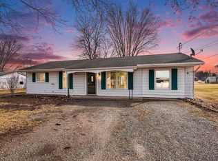518 N Franklin St, Mentone, IN