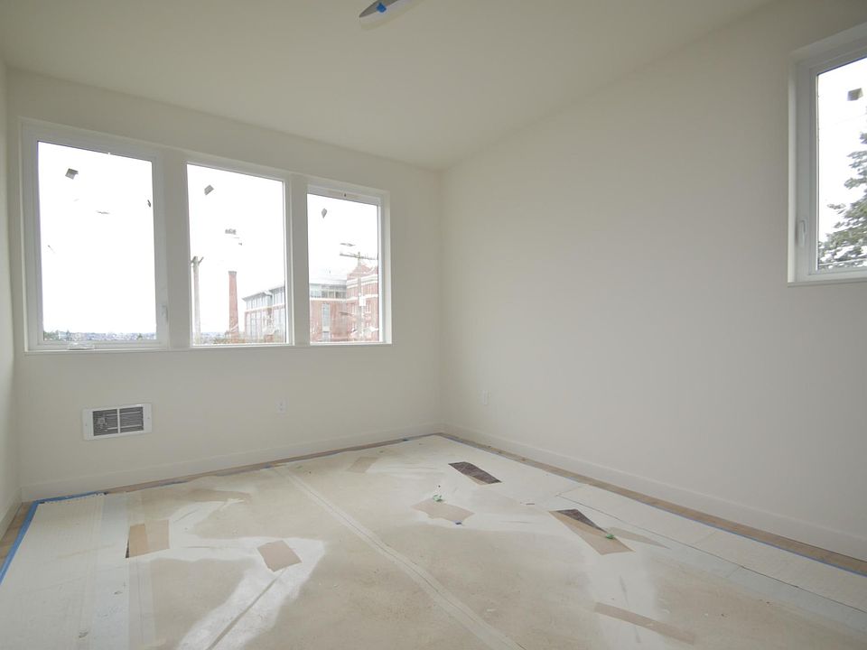 2nd image of 702 18th Ave #1