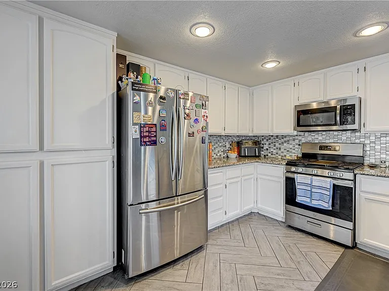 312 Windmere St — Photo 24