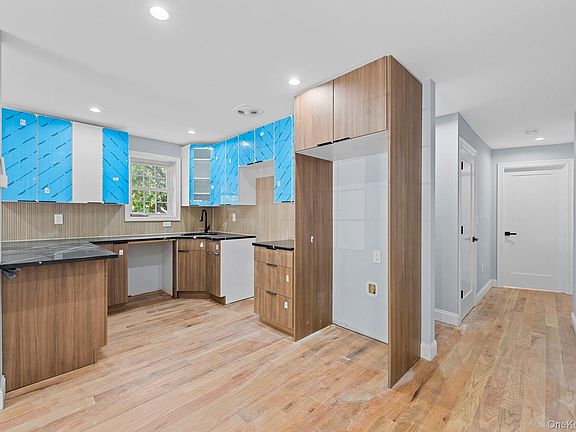 3rd image of 24812 139th Avenue