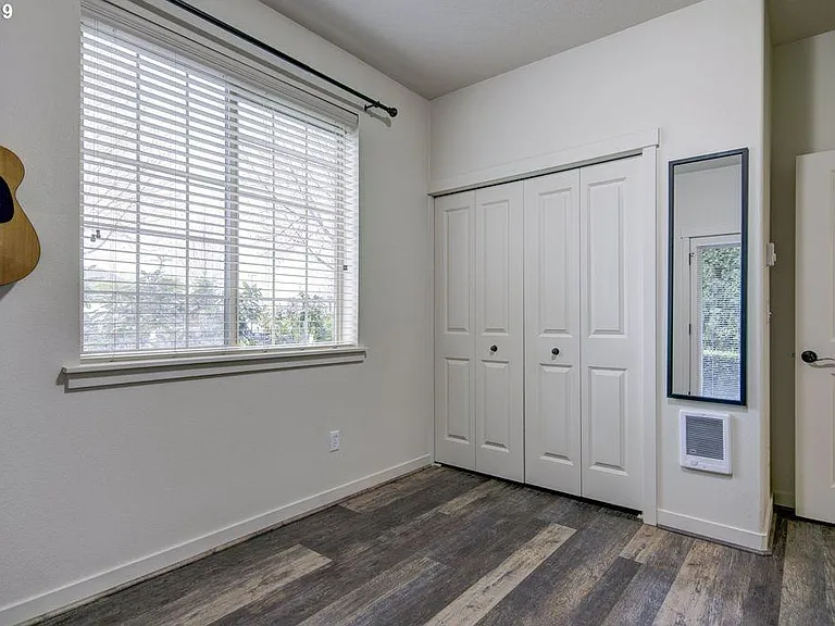 819 NW Wheelock Pl #819 — Photo 24