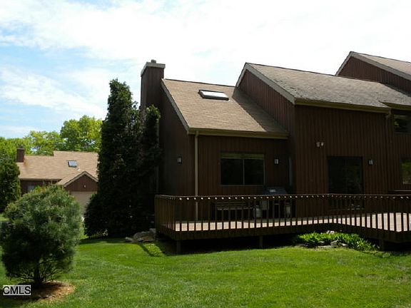 2nd image of 414 Wooded Ln
