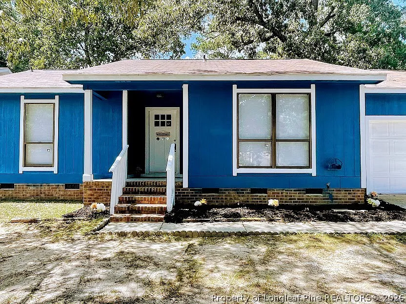 3 bed, 2.0 bath, 1079 sqft, $1,575 — Photo 2