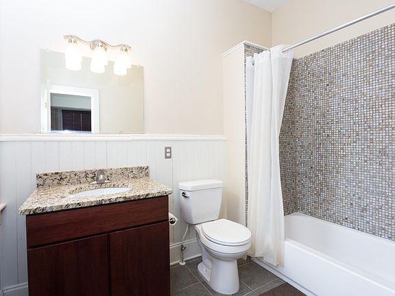 4th image of 20 W Marshall St #2-10