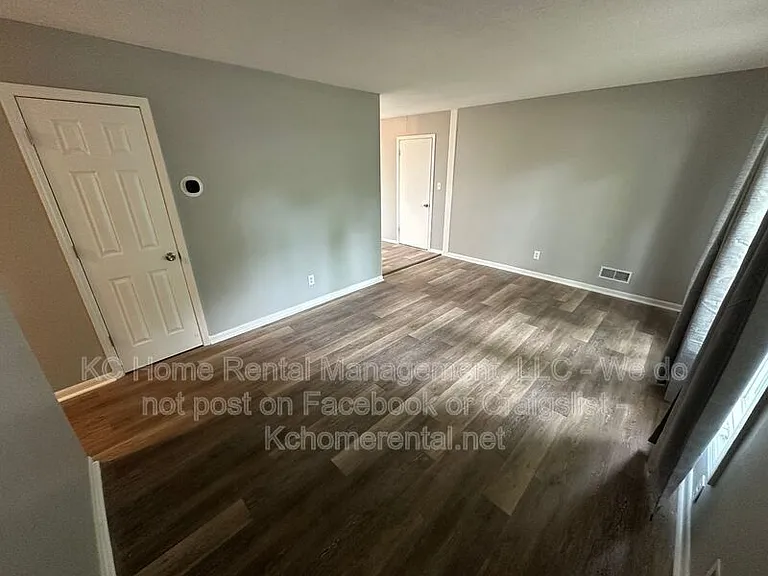 7707 E 108th Ter — Photo 5