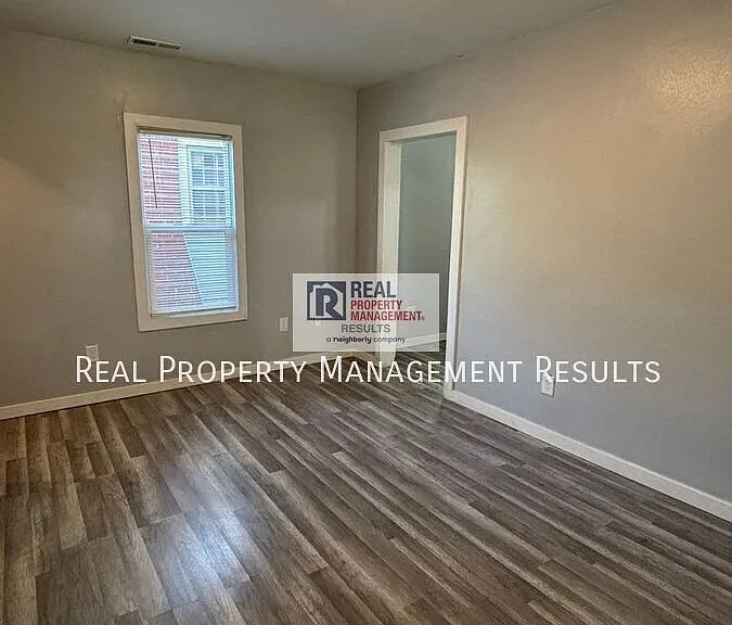 507 S Evans Ave #B — Photo 3