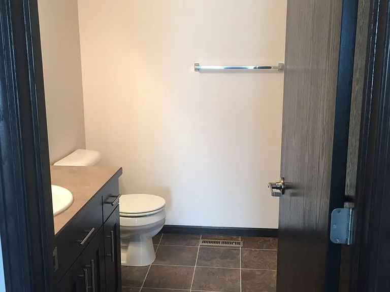 1369 Goldenwood Dr — Photo 7