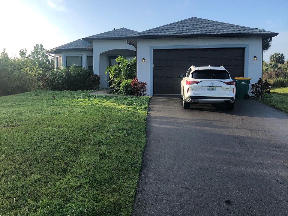 1st image of 542 Shady Hollow Blvd W