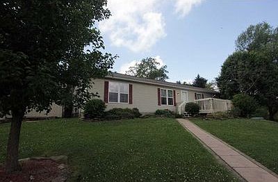 1st image of 140 Windsor Dr