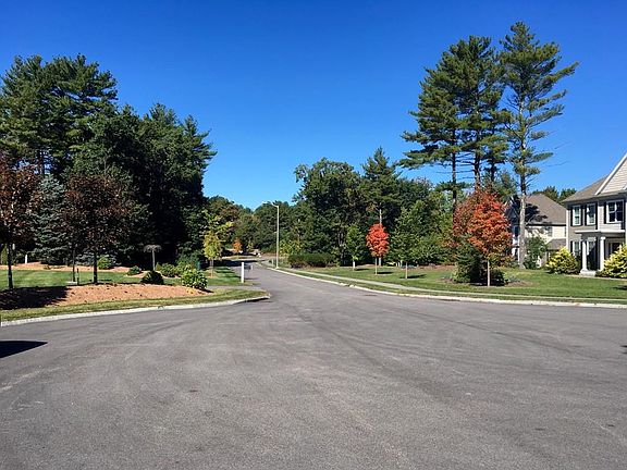 4th image of 5 Carleton Ln