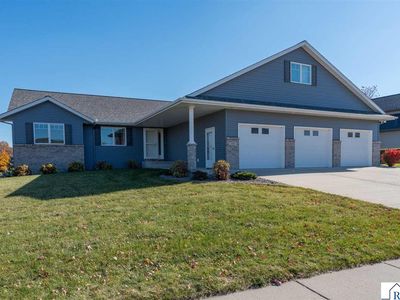 101 Grovebrook Dr, Mankato, MN, 56001