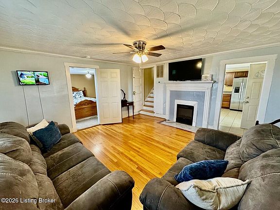 5th image of 1024 McLain Rd