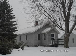 27 N Linden Ave, Fremont, MI 49412