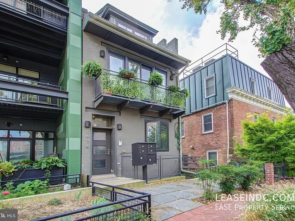 1474 Belmont St NW #1
