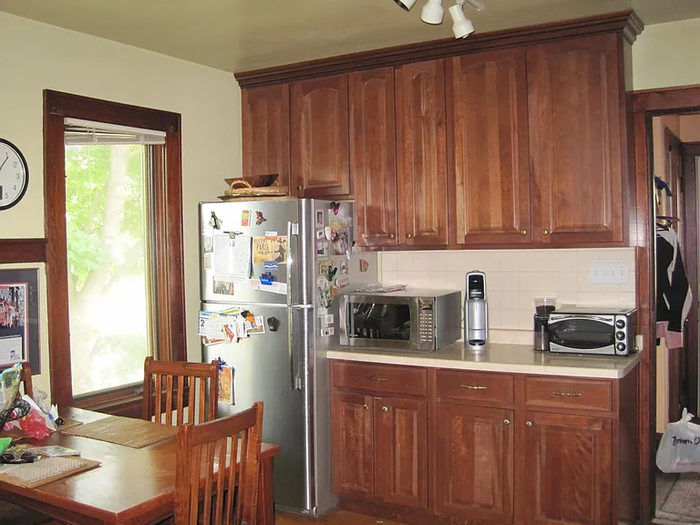 Dine-In Kitchen pic2