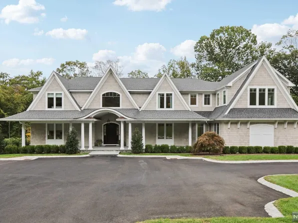 15 W Church Rd, Saddle River, NJ 07458