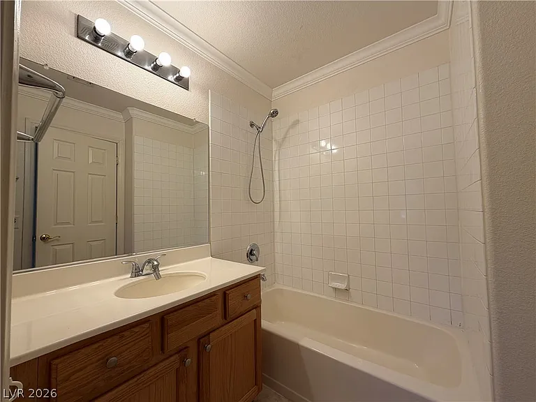 10115 Capistrello Ave — Photo 16