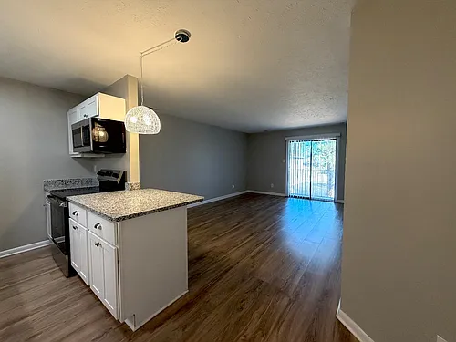 1128 Southwood Dr #7 Photo 1