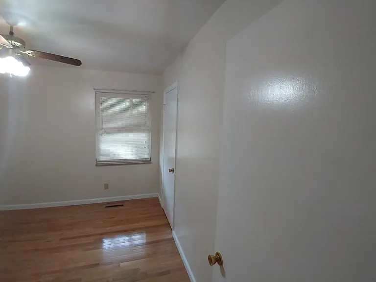 10765 Mercury Dr — Photo 7