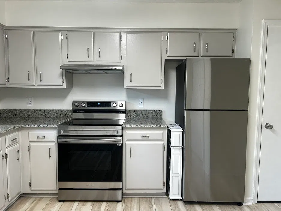 3 bed, 1.5 bath, 1100 sqft, $1,600 — Photo 4