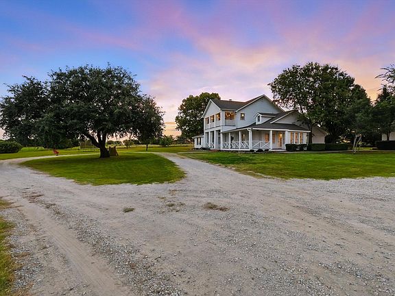 3rd image of 185 Quail Run Ct