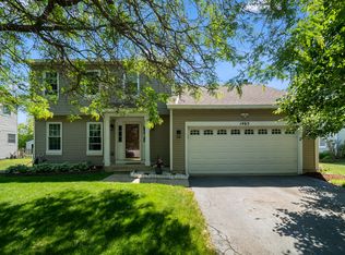 1465 Knotty Pine Dr, Elgin, IL 60123