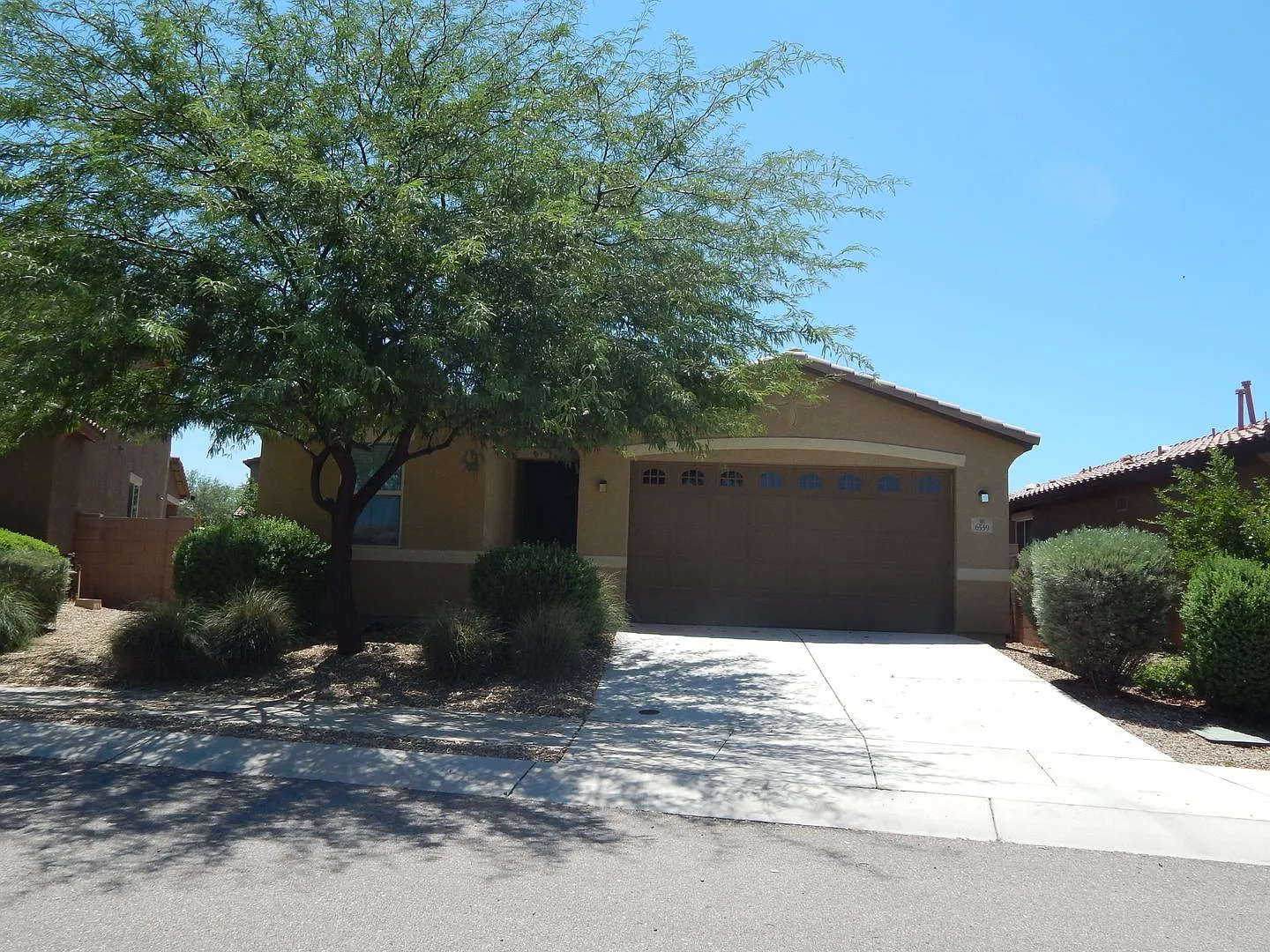 Great 2 Bedroom - 2 Bath Home - Open Floorplan-Near Kolb & I-10 — Photo 1