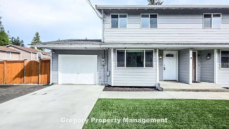 2 bed, 1.5 bath, 884 sqft, $1,800 — Photo 4