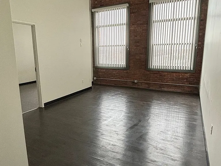 23 N Summit St — Photo 6